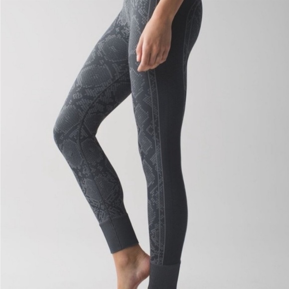 lululemon athletica Pants - Lululemon Ebb To Street Pant Snake Dark Slate 2